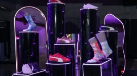 Puma Speedcat Multiverse adalah koleksi terbaru dari Puma yang mengajak setiap orang untuk mengeksplorasi identitas dan gaya mereka melalui sepatu.