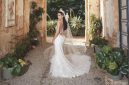 Penyanyi global Dua Lipa kembali menjadi sorotan dunia setelah merilis foto pernikahannya dengan aktor Inggris Callum Turner.