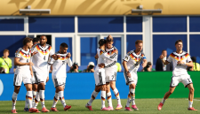 Kejutan besar terjadi di Piala Dunia 2026. Timnas Jerman yang merupakan salah satu favorit juara harus gugur di babak 16 besar setelah kalah melalui adu penalti.