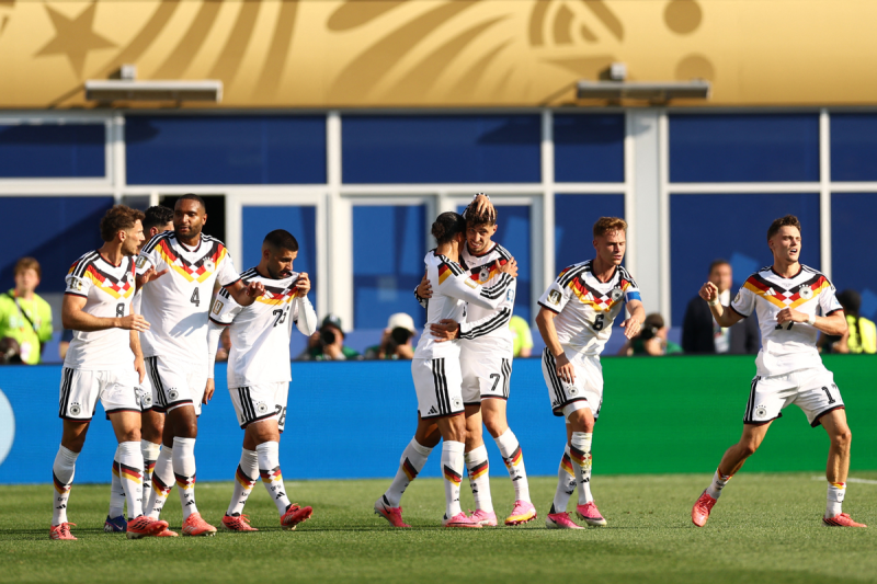 Kejutan besar terjadi di Piala Dunia 2026. Timnas Jerman yang merupakan salah satu favorit juara harus gugur di babak 16 besar setelah kalah melalui adu penalti.