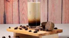 Bagi pecinta kopi, pemilihan pemanis sangat memengaruhi cita rasa minuman. Tiga jenis gula tradisional yang sering dibandingkan adalah gula kelapa,