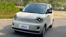 Wuling kembali menarik perhatian pecinta otomotif tanah air dengan kehadiran Aira EV.
