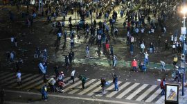 Kekalahan Argentina dari Spanyol di Final Piala Dunia 2026 memicu amarah besar di kalangan suporter. Ribuan fans Argentina.