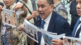 Pengacara kondang Hotman Paris Hutapea angkat bicara soal kasus yang menimpa Febrie Adriansyah,