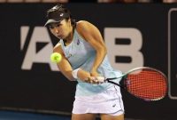 Petenis Indonesia Aldila Sutjiadi kembali menorehkan prestasi gemilang di tur dunia. Berpasangan dengan Erin Routliffe (Selandia Baru),
