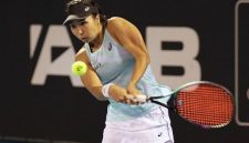 Petenis Indonesia Aldila Sutjiadi kembali menorehkan prestasi gemilang di tur dunia. Berpasangan dengan Erin Routliffe (Selandia Baru),