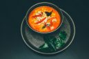 Bagi banyak orang, makanan pedas adalah sumber kepuasan tersendiri. Sensasi panas di lidah sering kali membuat hidangan terasa lebih hidup.