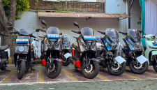Pemerintah dan lembaga pembiayaan terus mendorong pembelian motor listrik dengan skema kredit yang semakin menarik—mulai dari DP rendah atau bahkan 0 persen,
