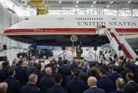 Presiden Amerika Serikat Donald Trump dikonfirmasi secara diam-diam berpindah pesawat saat meninggalkan Turki pada 8 Juli 2026,