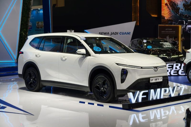 VinFast menghadirkan jajaran kendaraan listriknya di Gaikindo Indonesia International Auto Show (GIIAS) 2026, termasuk VF MPV 7.