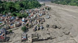 Banjir bandang dahsyat menerjang kawasan perbatasan Nepal dan Tibet pada Rabu, 26 Agustus 2026. Bencana ini menewaskan sedikitnya 157 orang di Nepal,