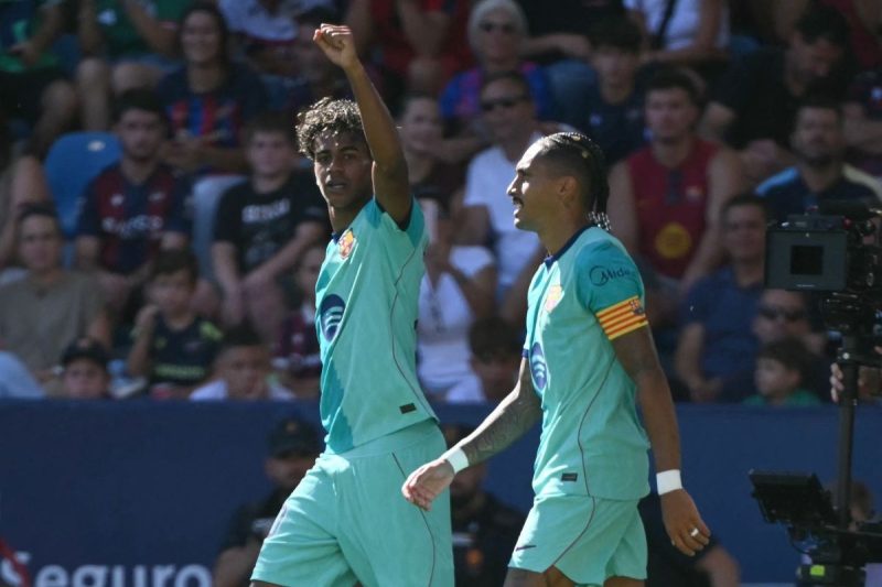 Bintang muda Barcelona, Lamine Yamal, kembali membuat pernyataan yang mengundang perhatian dunia sepak bola.