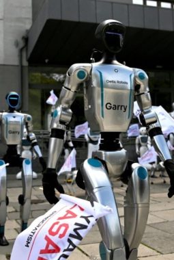 Robot Turun ke Jalan di Polandia, Serukan Regulasi AI yang Lebih Ketat