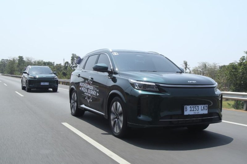 PT Sokonindo Automobile, agen pemegang merek DFSK di Indonesia, resmi mengumumkan harga jual DFSK E5 Plus pada ajang GIIAS 2026.