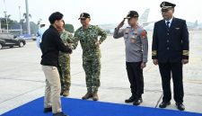 Wakil Presiden Gibran Rakabuming Raka menekankan pentingnya evaluasi total terhadap program Makan Bergizi Gratis (MBG) setelah terjadinya kasus dugaan keracunan massal di Kabupaten Batang,