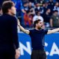 Pelatih Como 1907, Cesc Fàbregas, dikabarkan memiliki klausul khusus dalam kontraknya yang memudahkan kepindahan ke klub-klub elite Eropa.