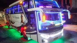 Lampu strobo LED semakin sering terlihat pada bus-bus modifikasi di Indonesia.