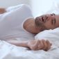 Banyak orang menganggap dengkuran saat tidur sebagai hal biasa.