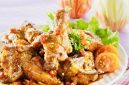 Pernahkah kamu merasa sulit berhenti mengunyah ayam kecap pedas, sambal manis,