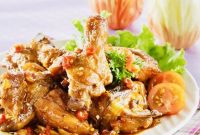 Pernahkah kamu merasa sulit berhenti mengunyah ayam kecap pedas, sambal manis,