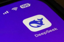 Perusahaan kecerdasan buatan asal China, DeepSeek, kembali menarik perhatian dunia teknologi. Pada 17 Oktober 2026,