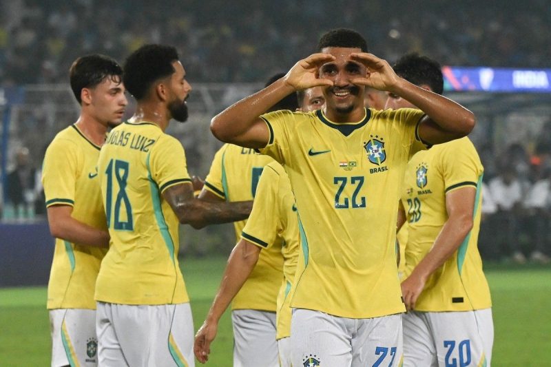 Carlo Ancelotti memberikan apresiasi khusus kepada para pemain muda Timnas Brasil usai Skuad Samba menghancurkan India dengan skor 4-0 dalam laga uji coba internasional di Stadion Salt Lake,