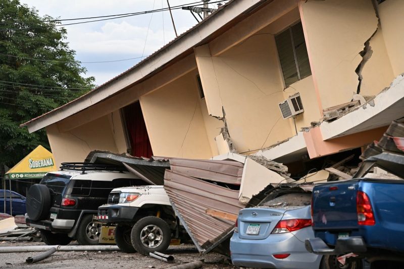 Gempa bumi berkekuatan magnitudo 7,7 mengguncang wilayah selatan Panama pada Jumat, 9 Oktober 2026, pukul 12.56 waktu setempat.