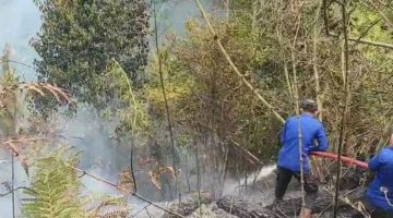 Kebakaran hutan dan lahan (karhutla) kembali menjadi persoalan serius di Indonesia pada 2026. Meski petugas gabungan dari Manggala Agni,