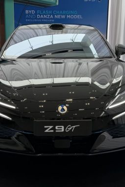 Denza Perkenalkan Z9 GT dan New D9 dengan Teknologi Flash Charging di Indonesia